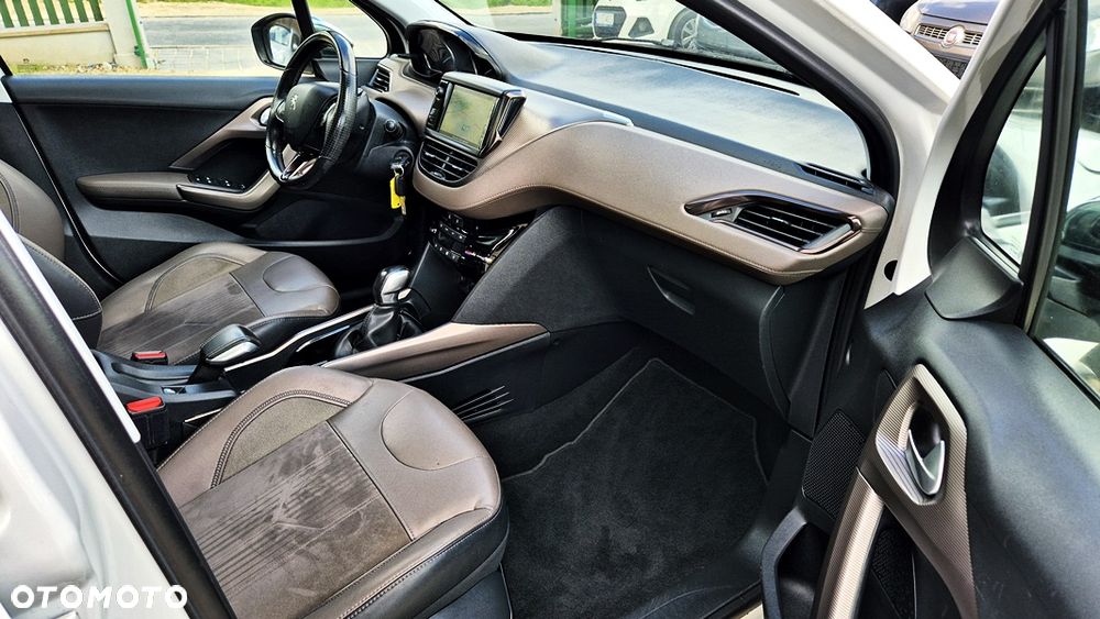 Peugeot 2008 1.6 VTi Allure - 35