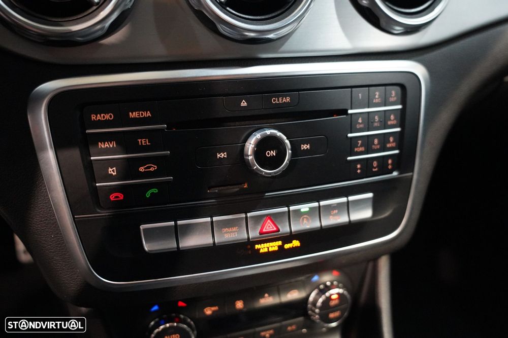 Mercedes-Benz GLA 180 CDI AMG Line - 19