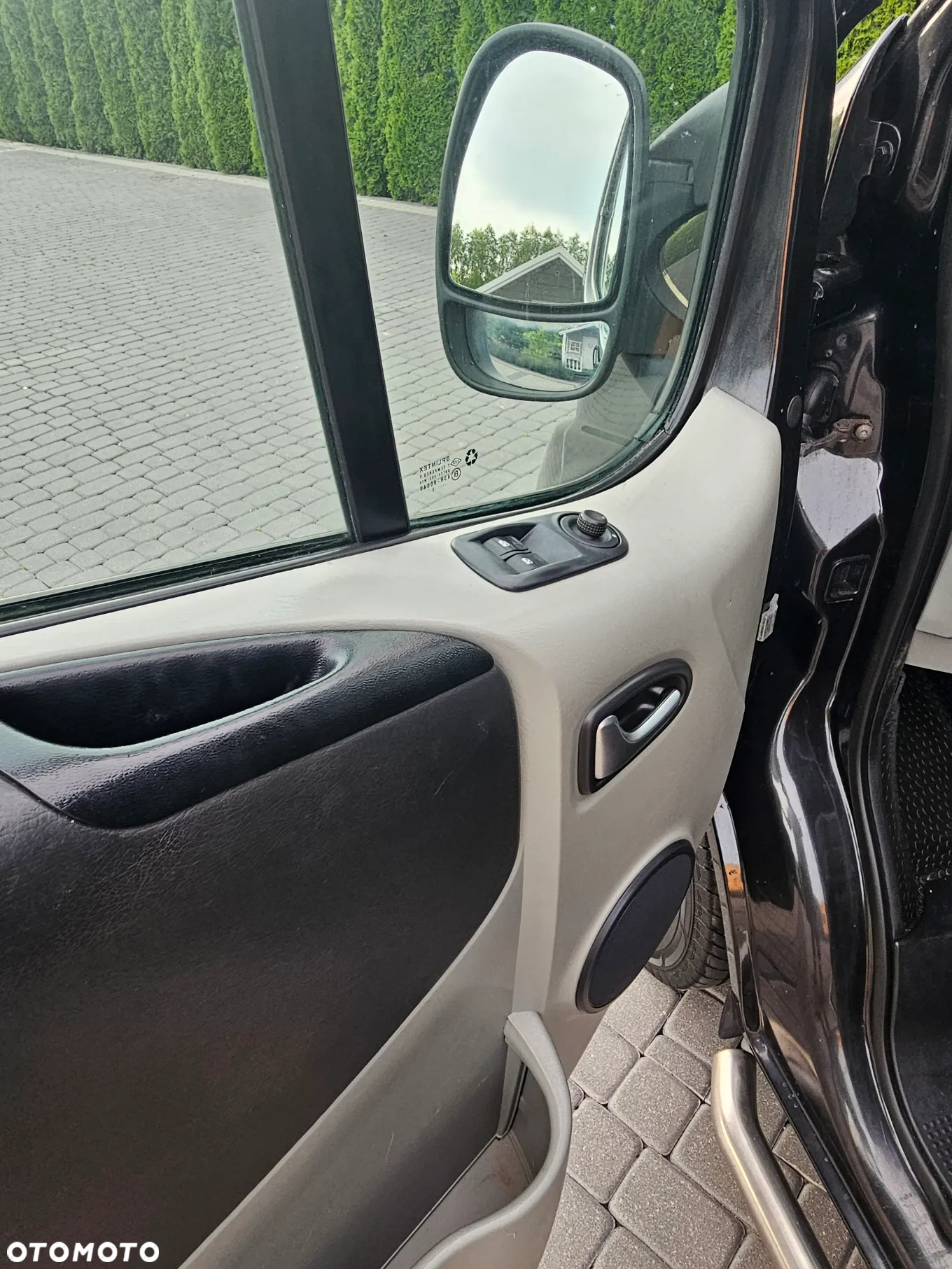 Opel Vivaro - 9