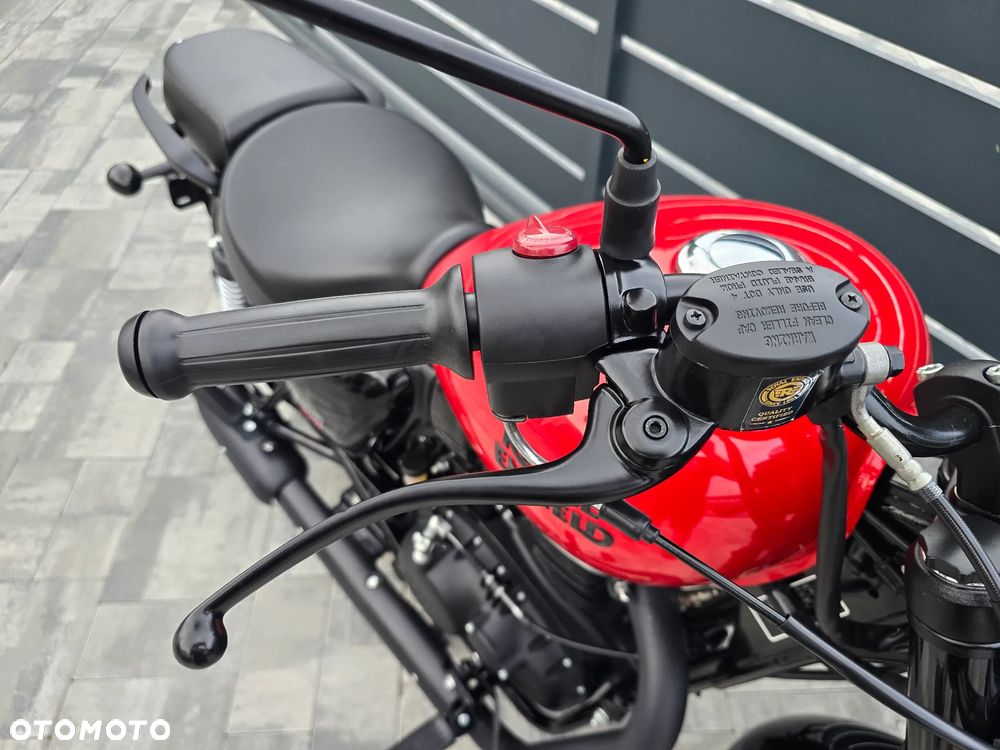Royal Enfield Meteor - 22