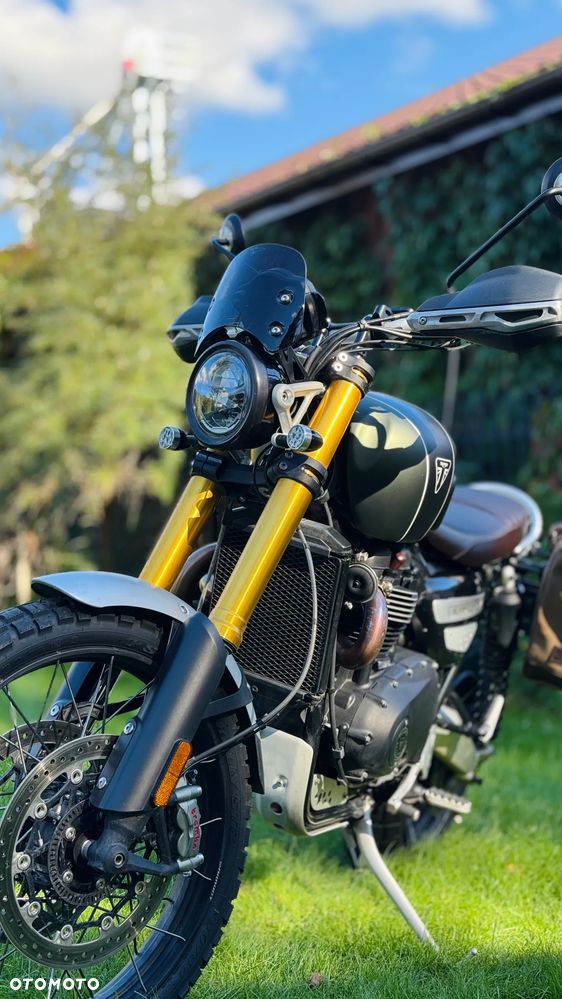Triumph Scrambler - 12