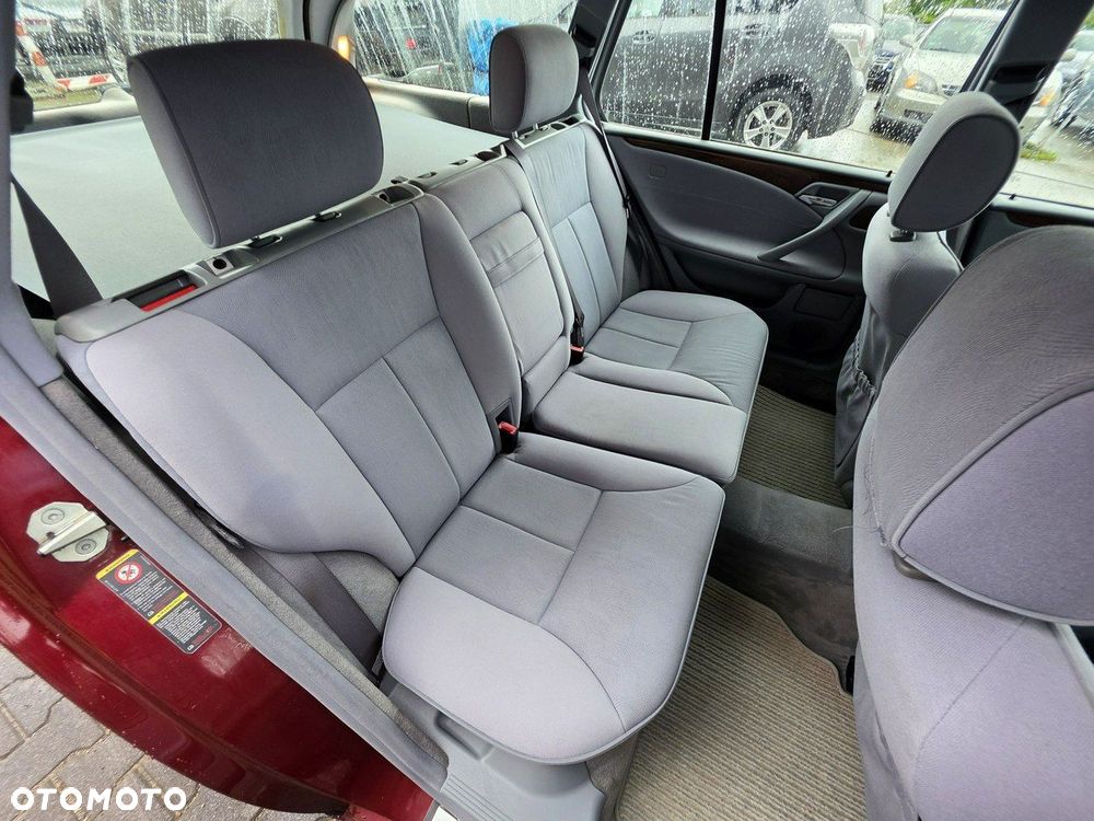 Mercedes-Benz Klasa E - 26