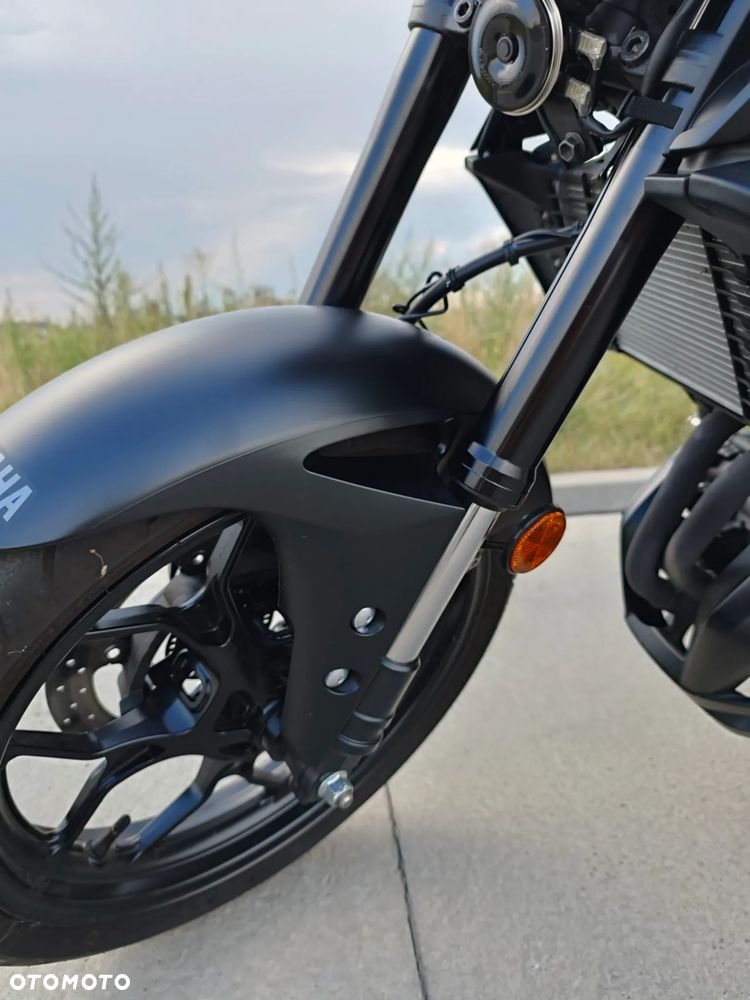 Yamaha MT - 19