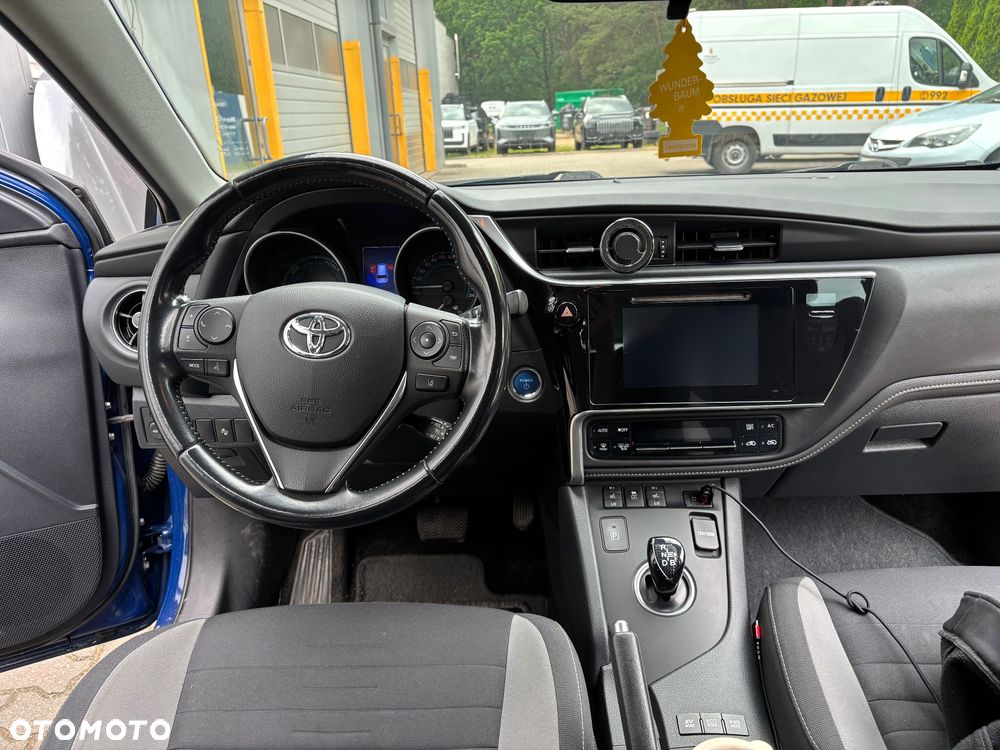 Toyota Auris 1.8 HSD Sol - 6