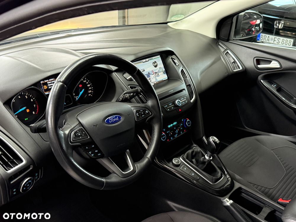 Ford Focus 1.0 EcoBoost Titanium - 19