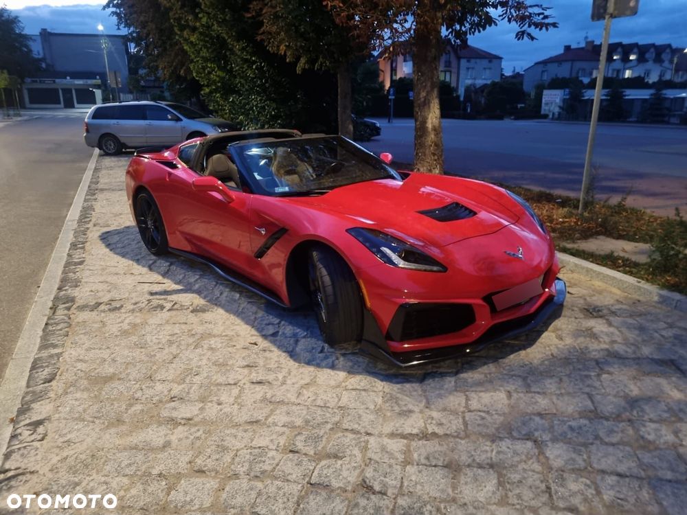 Chevrolet Corvette - 18