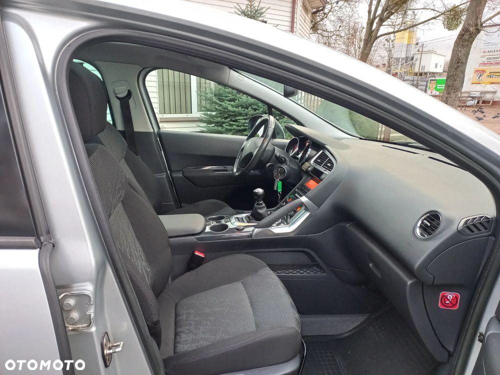 Peugeot 3008 1.6 HDi Premium - 16