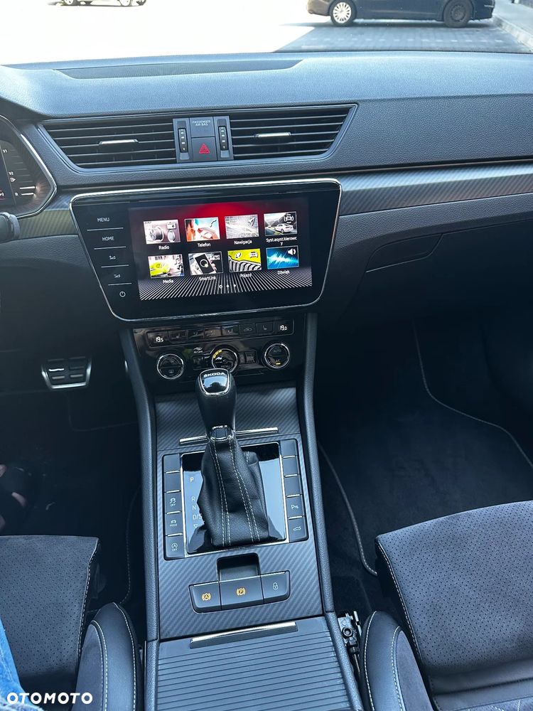 Skoda Superb 2.0 TDI SCR Sportline DSG - 17
