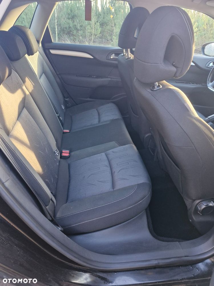Citroën C4 VTi 120 Exclusive - 10