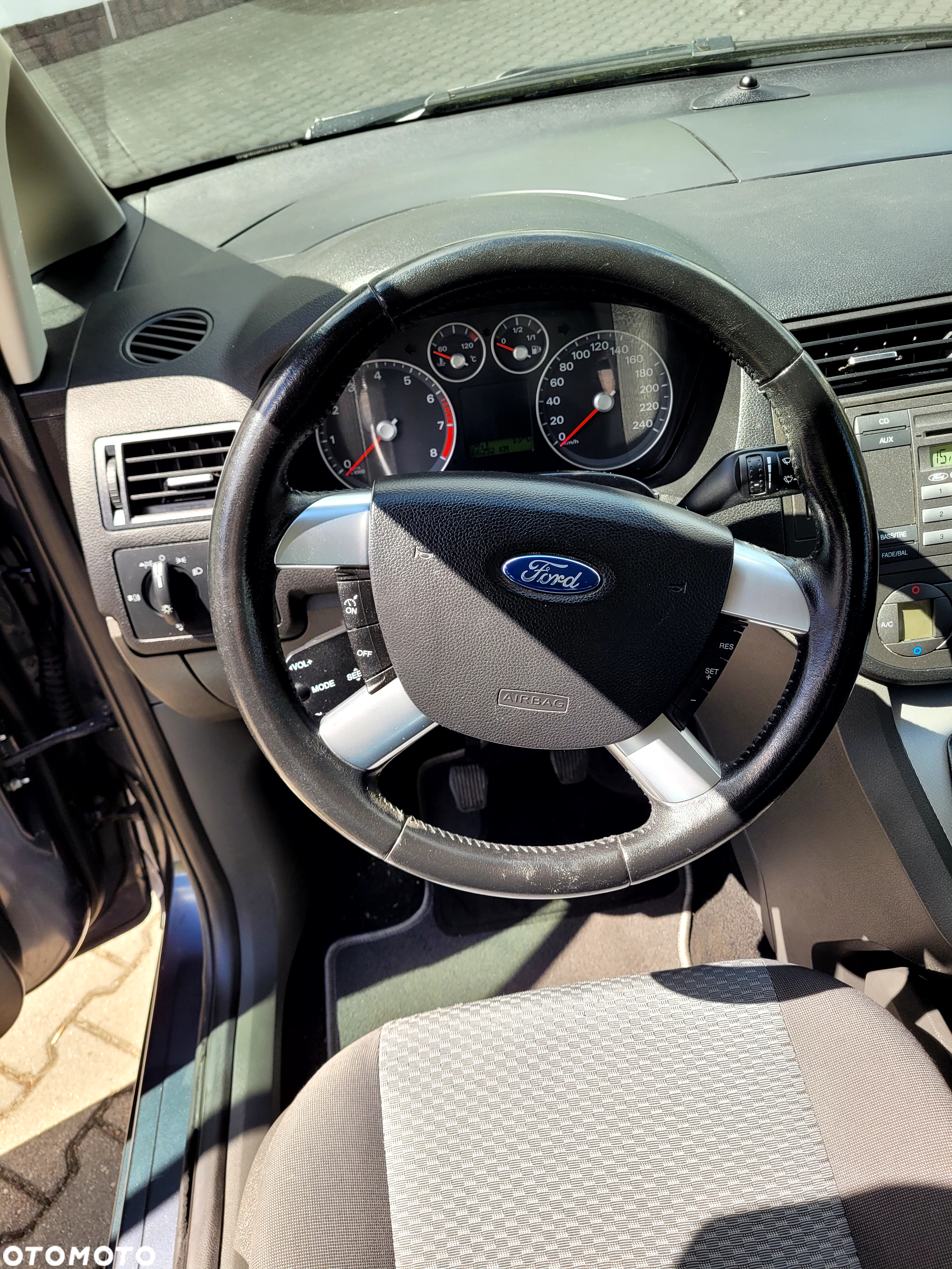 Ford C-MAX 1.8 Ghia - 19