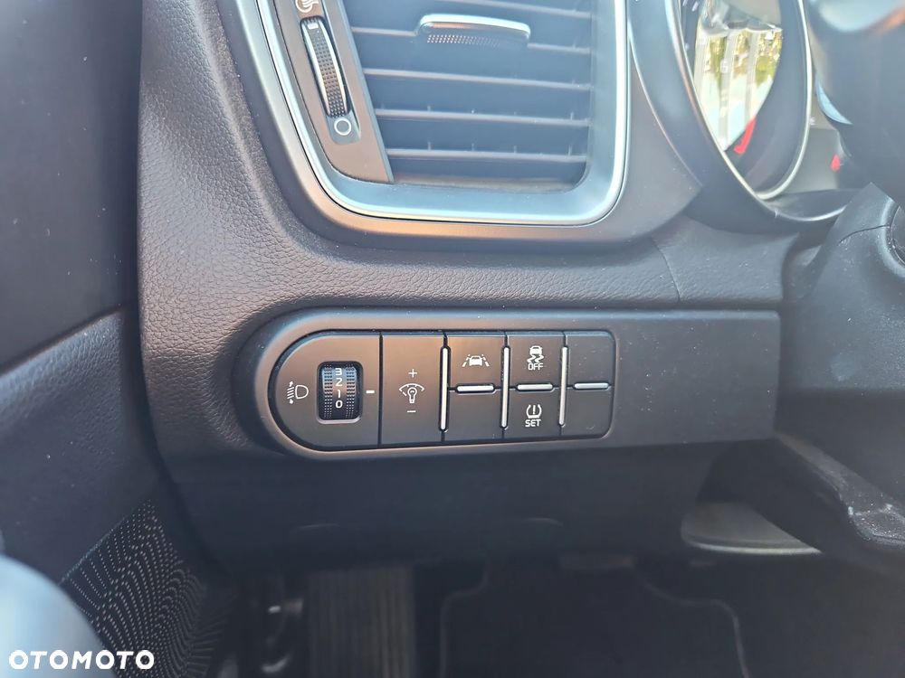 Kia XCeed 1.5 T-GDI M DCT - 16