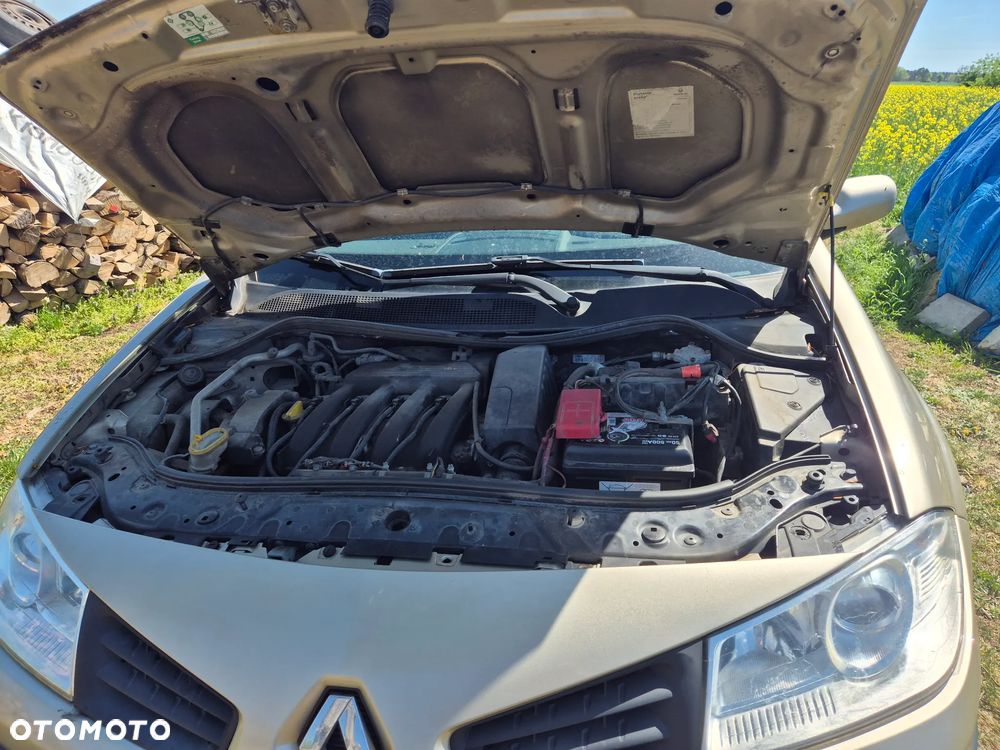 Renault Megane 1.4 16V Initio - 9