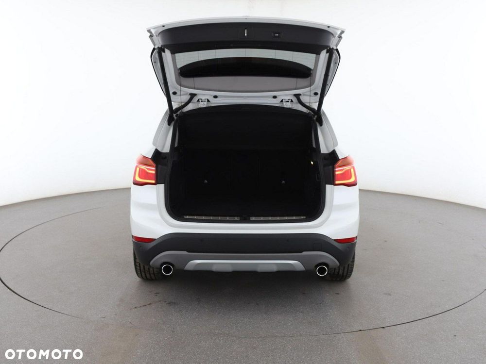 BMW X1 sDrive20d xLine - 19