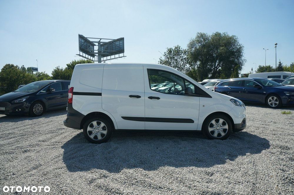 Ford Transit Courier - 6