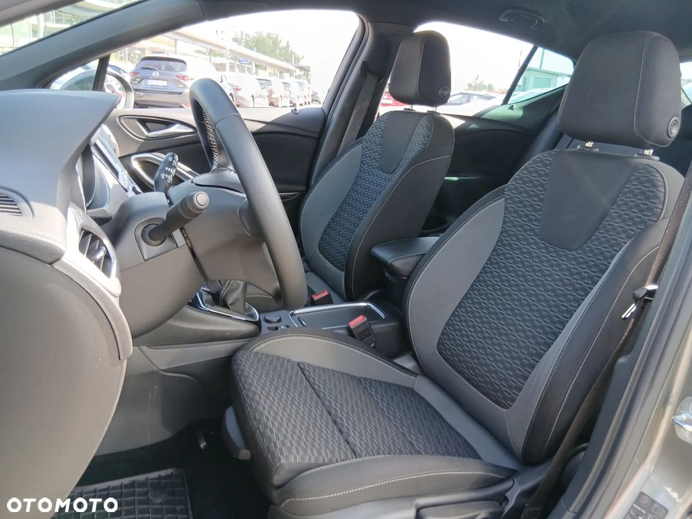 Opel Astra 1.2 T GS Line S&S - 15