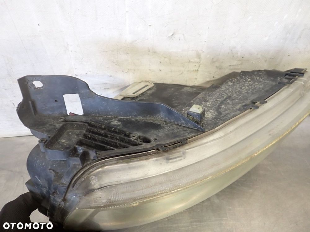 LAMPA LEWA PRZEDNIA SOCZEWKA OPEL CORSA-C 1.0 - 6