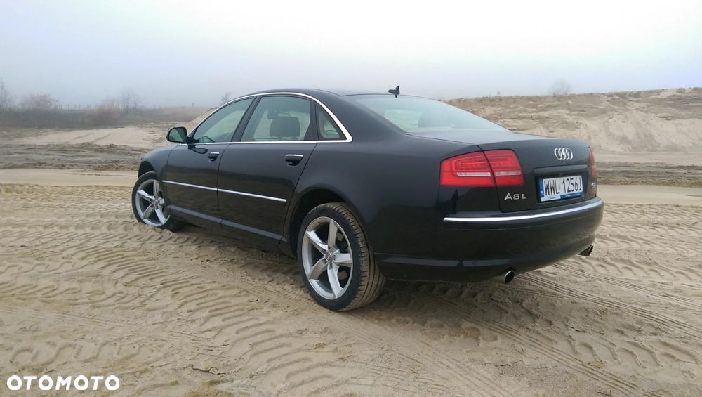 Audi A8 4.2 FSI L Quattro - 2