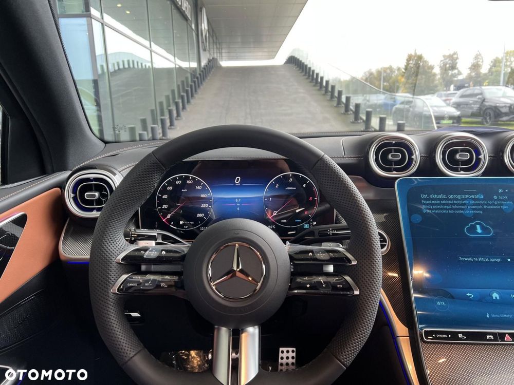 Mercedes-Benz GLC - 12