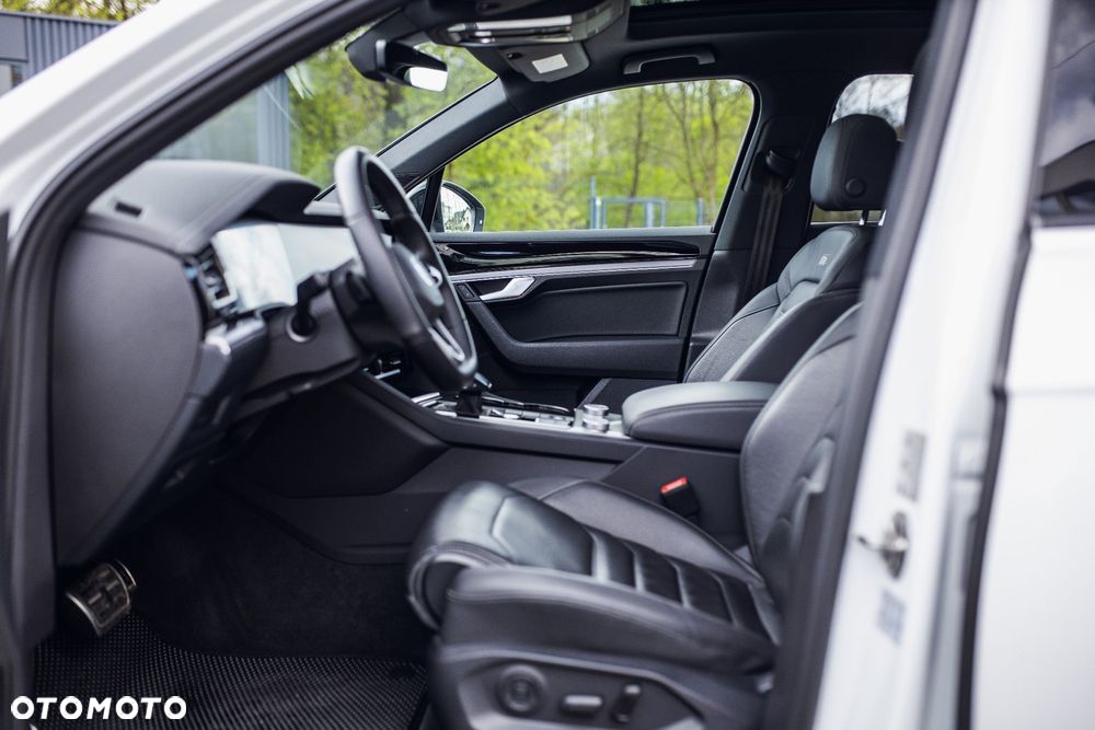 Volkswagen Touareg 3.0 V6 TDI SCR 4Mot R-Line - 27