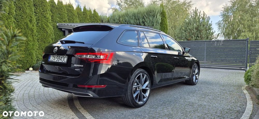 Skoda Superb Combi 2.0 TDI 4x4 DSG SportLine - 3