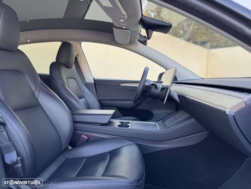 Tesla Model Y RWD - 3