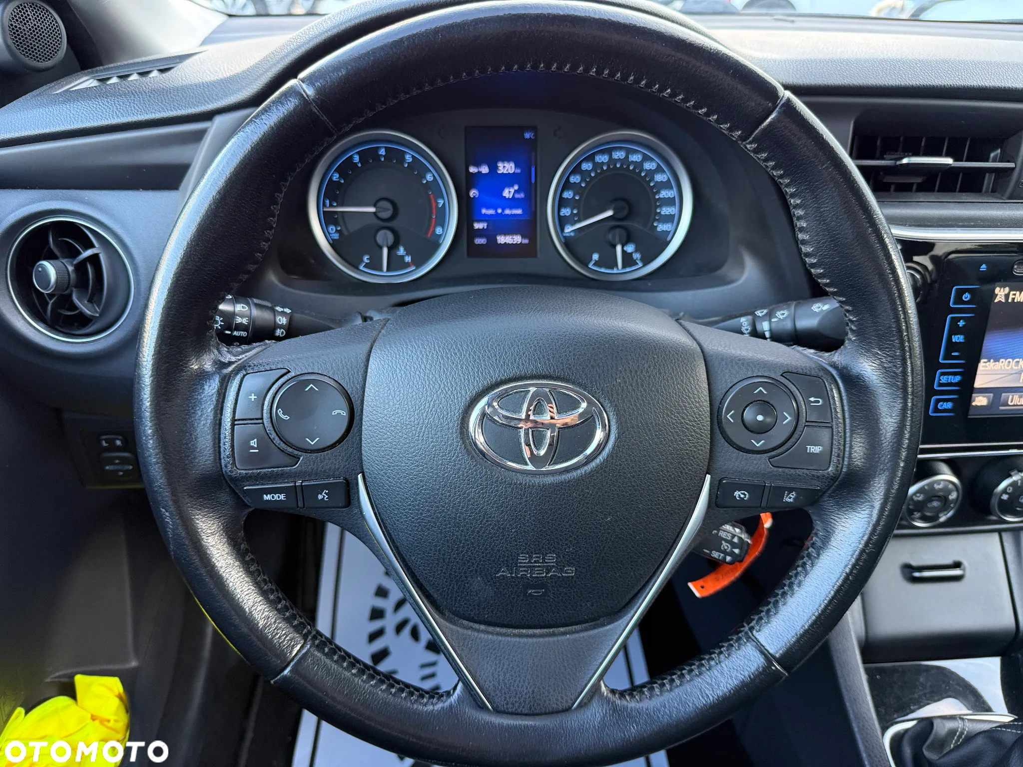 Toyota Corolla 1.6 Classic Plus - 6