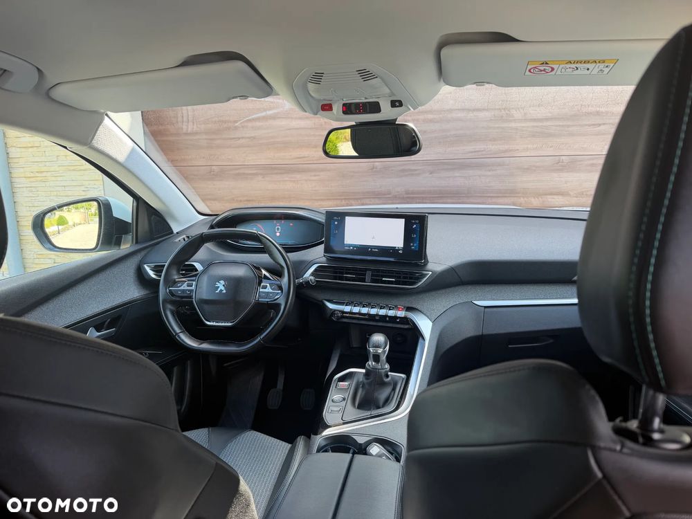 Peugeot 3008 1.2 PureTech GPF Allure S&S - 17