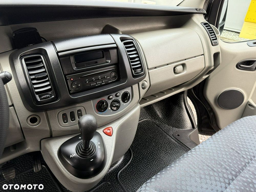 Renault Trafic - 12