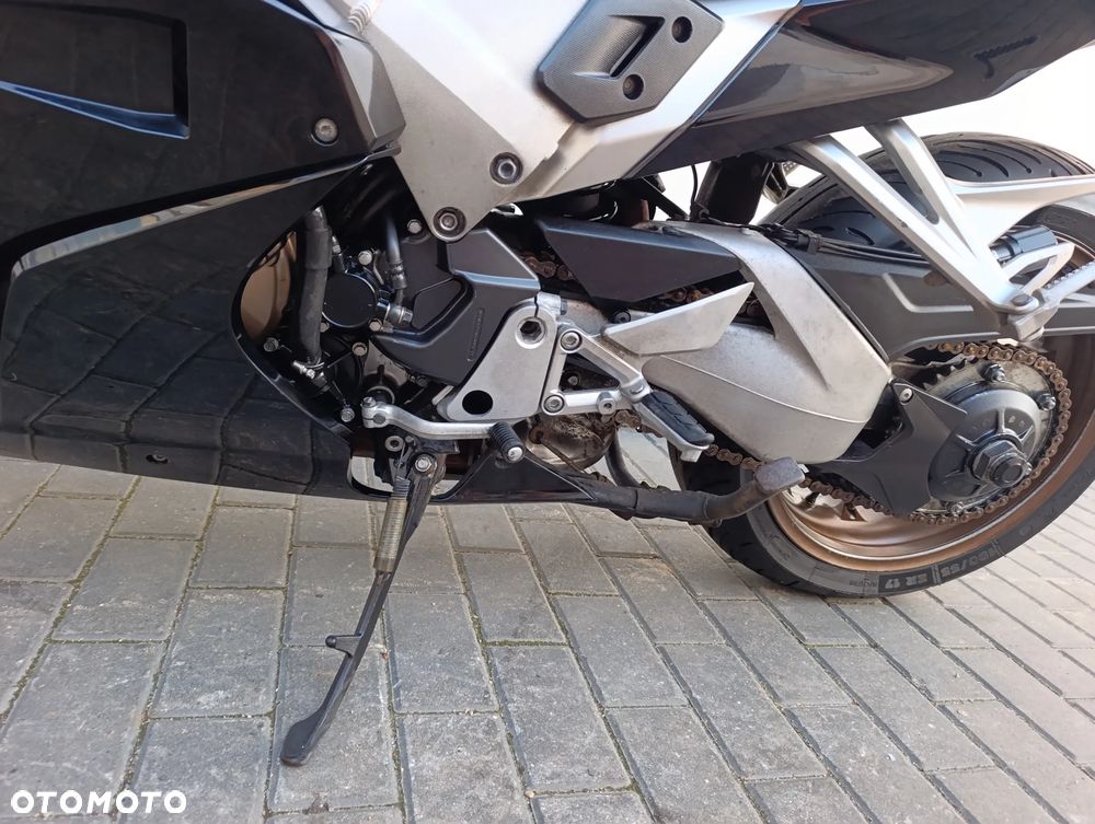 Honda VFR - 15