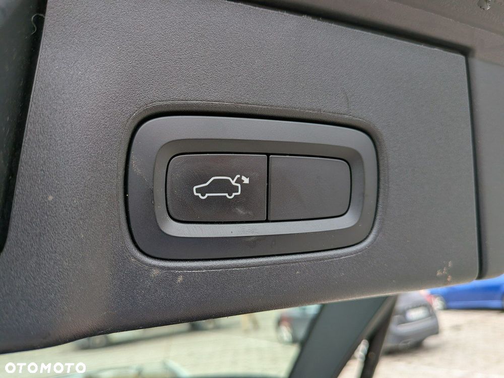 Volvo V90 D5 SCR AWD Momentum Pro - 30