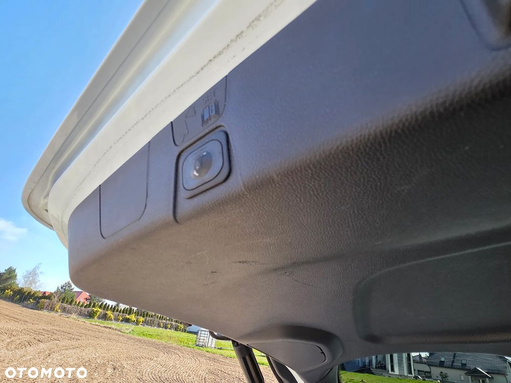 Ford C-MAX 1.5 TDCi Start-Stop-System Titanium - 13