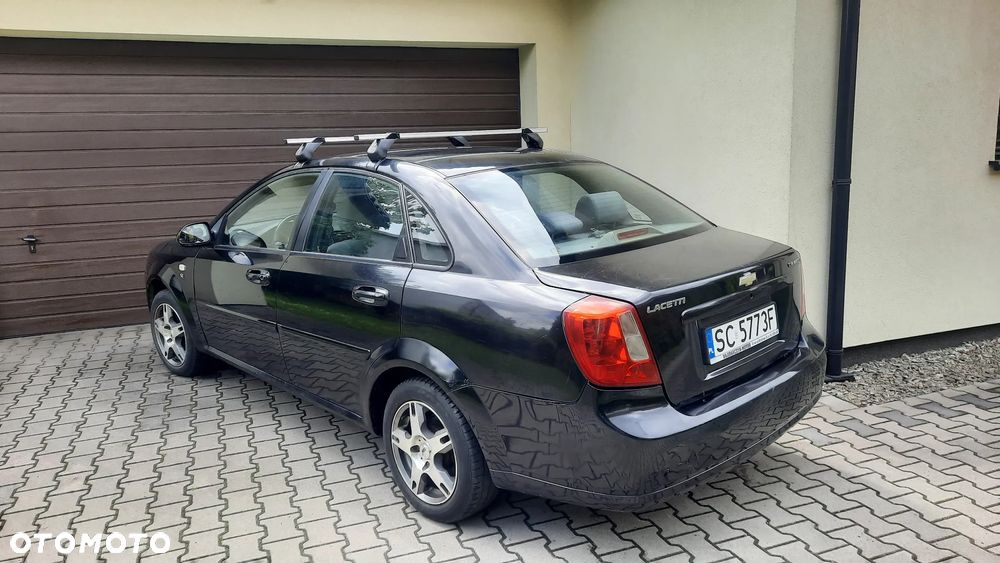 Chevrolet Lacetti - 2