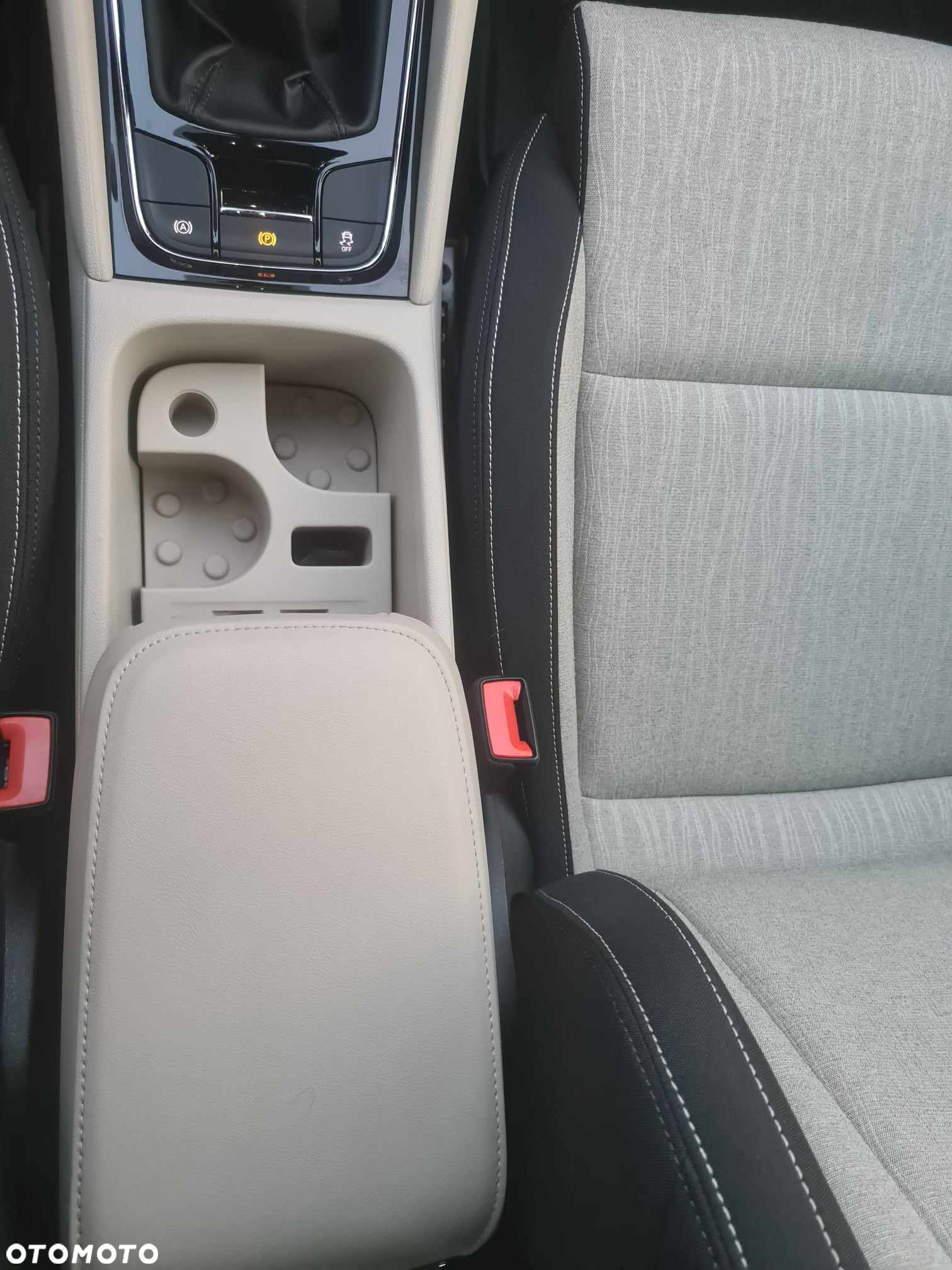 Skoda Karoq 1.5 TSI ACT 4x2 Style - 6