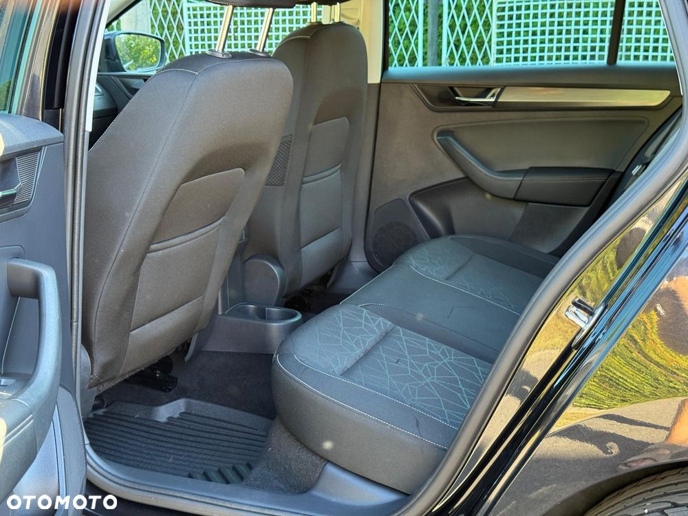 Skoda RAPID Spb 1.0 TSI Drive - 30