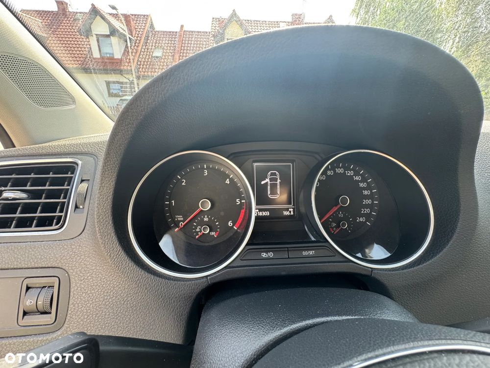 Volkswagen Polo 1.4 TDI Blue Motion - 4