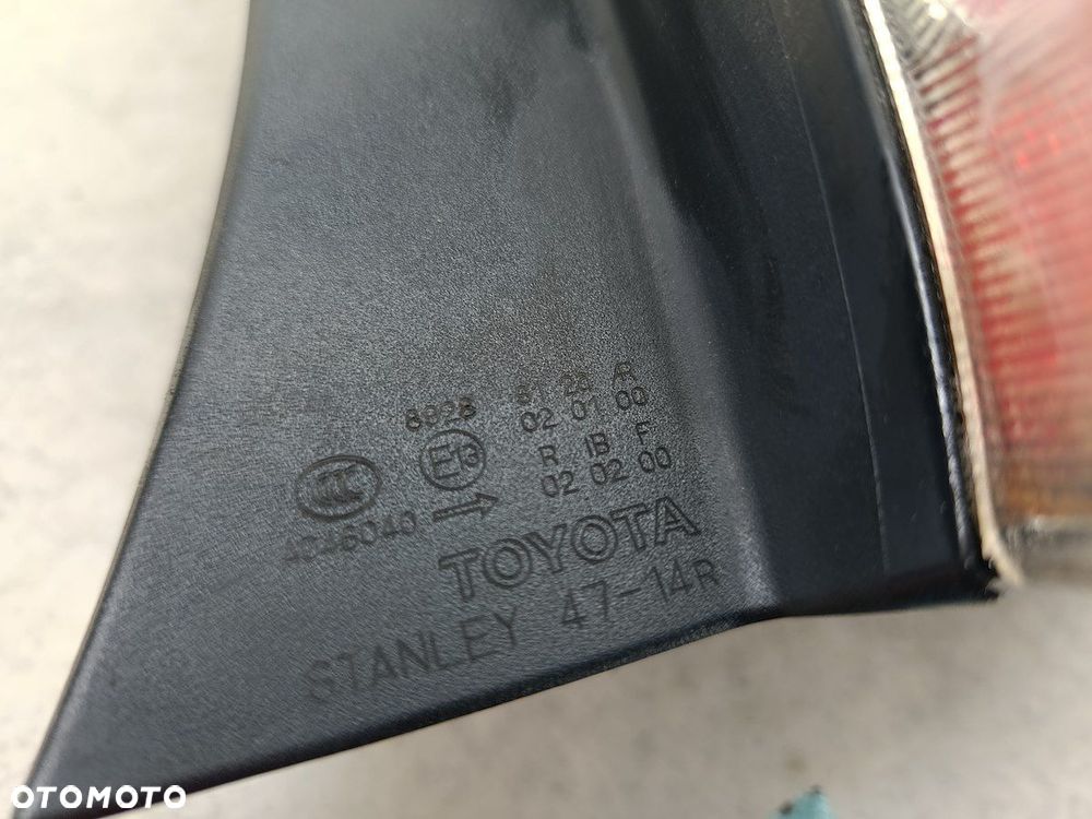 LAMPA TYLNA PRAWA TOYOTA PRIUS II 47-14R HATCHBACK - 6