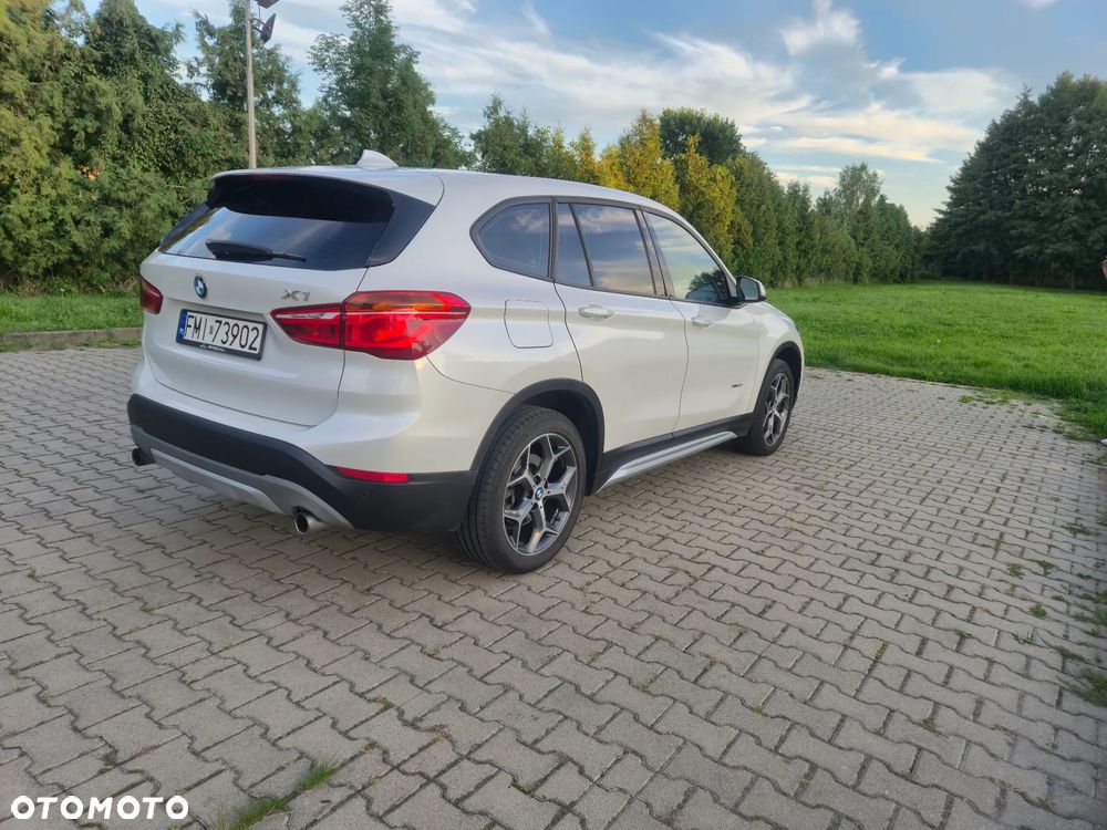 BMW X1 xDrive20i - 13