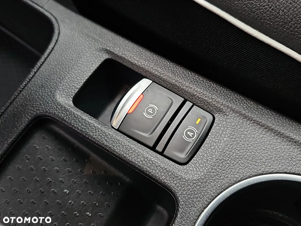 Renault Captur 1.3 TCe mHEV Techno EDC - 25