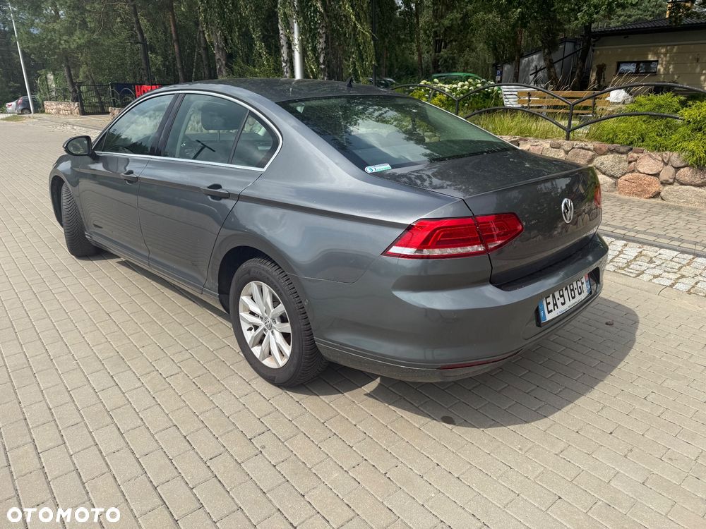 Volkswagen Passat 1.6 TDI SCR DSG Comfortline - 5
