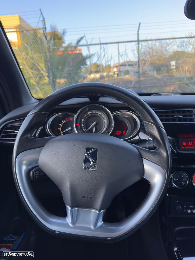 Citroën DS3 1.6 e-HDi So Chic - 10