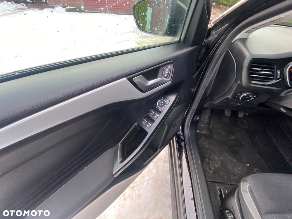 Ford Focus 1.0 EcoBoost Start-Stopp-System TITANIUM STYLE - 19