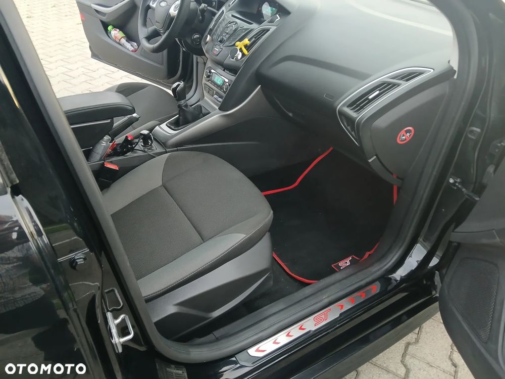 Ford Focus - 16