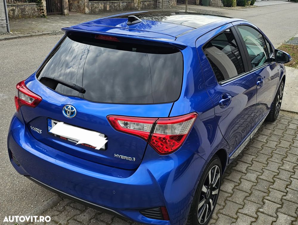 Toyota Yaris 1.5 VVT-i HSD Exclusive - 2
