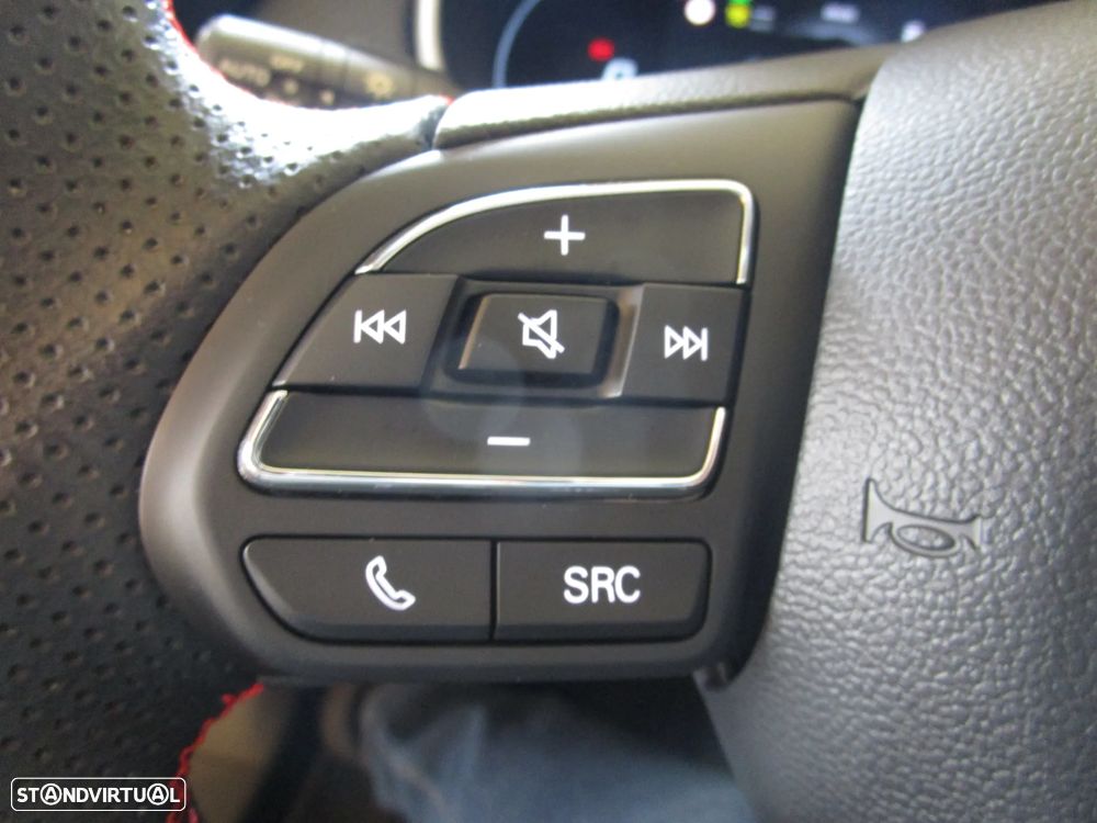 MG ZS Standard Luxury - 31