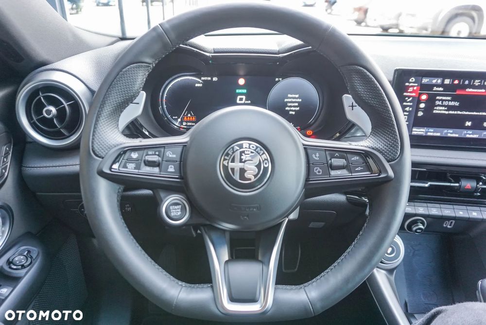 Alfa Romeo Tonale 1.5 T4 GSE mHEV Veloce DCT - 11