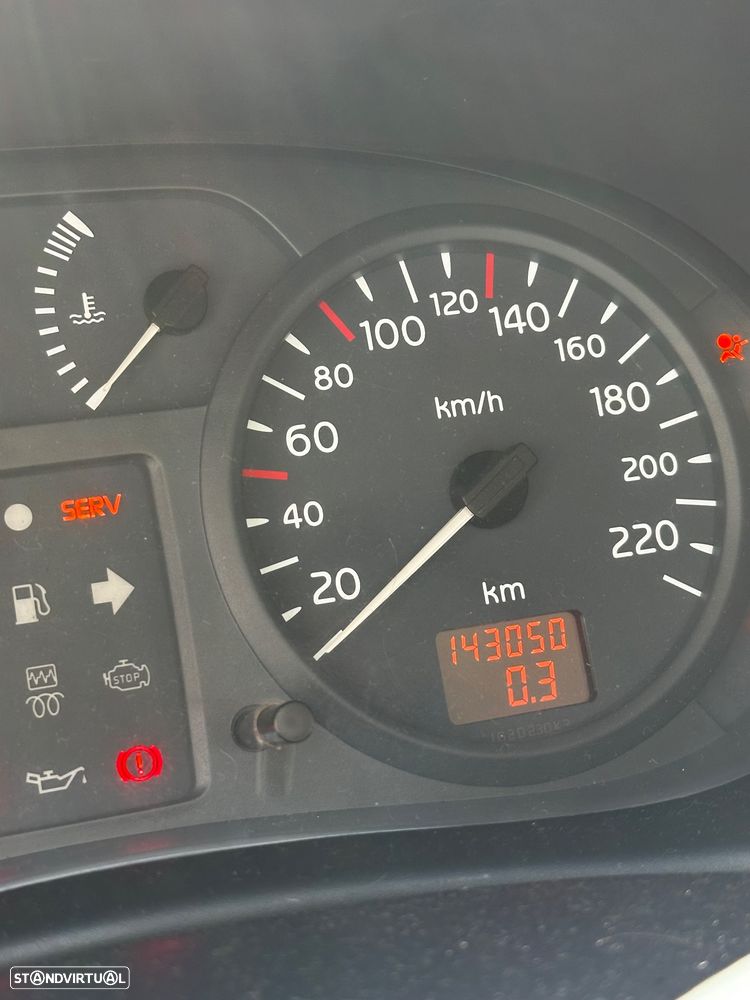 Renault Clio 1.2 16V Expression - 8