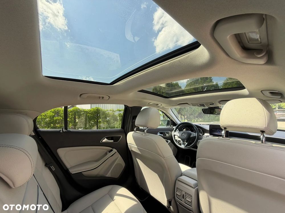 Mercedes-Benz GLA 250 4Matic 8G-DCT AMG Line - 14