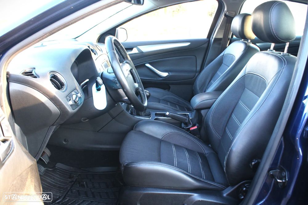 Ford Mondeo 2.0 TDCI Titanium - 28