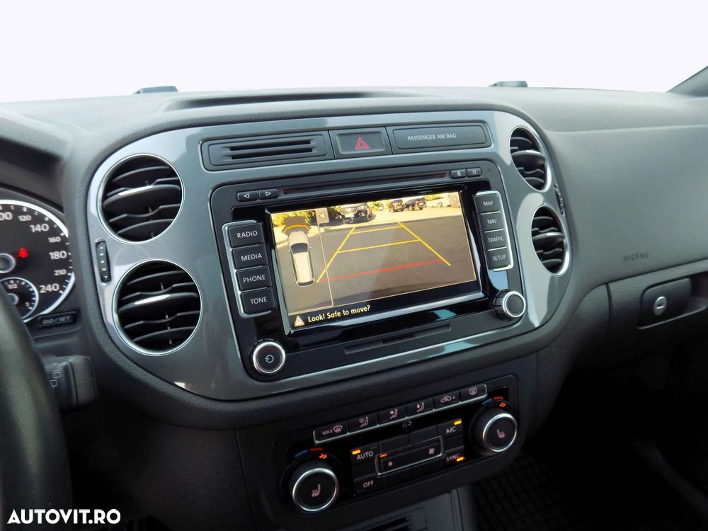 Volkswagen Tiguan 2.0 TDI DPF 4Motion BlueMotion Technology DSG Sport & Style - 18