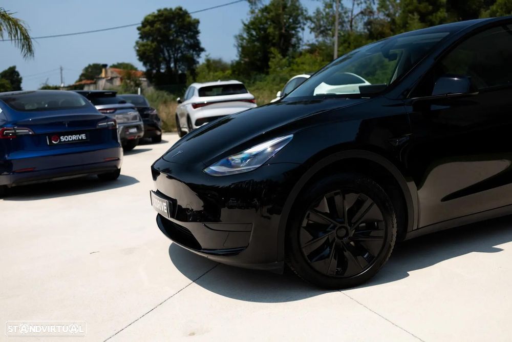 Tesla Model Y Long Range RWD - 14